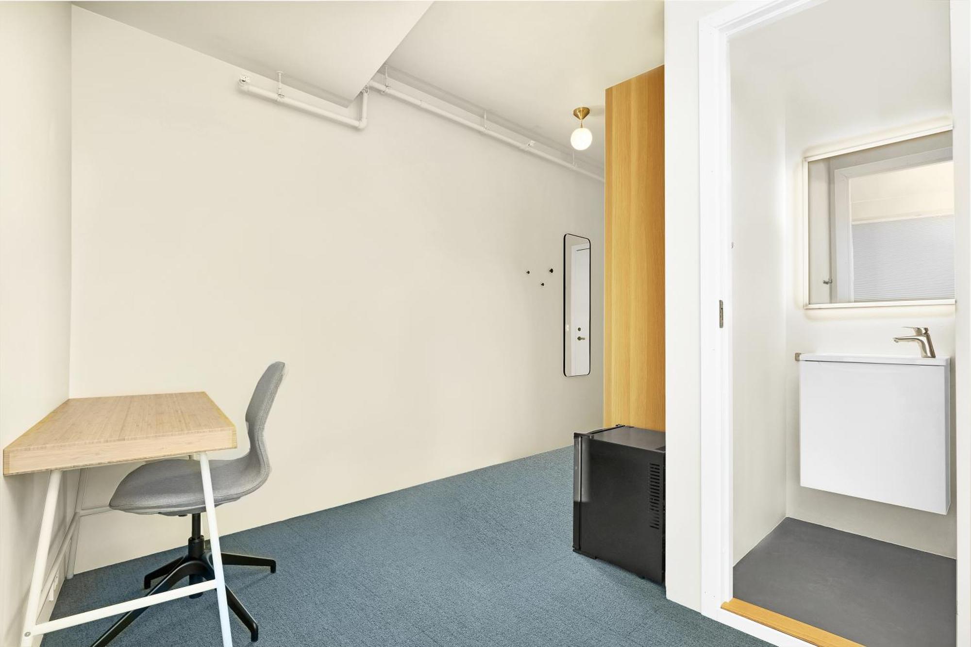 Central Guest House - Bedroom With En Suite Bathroom Stavanger Room photo