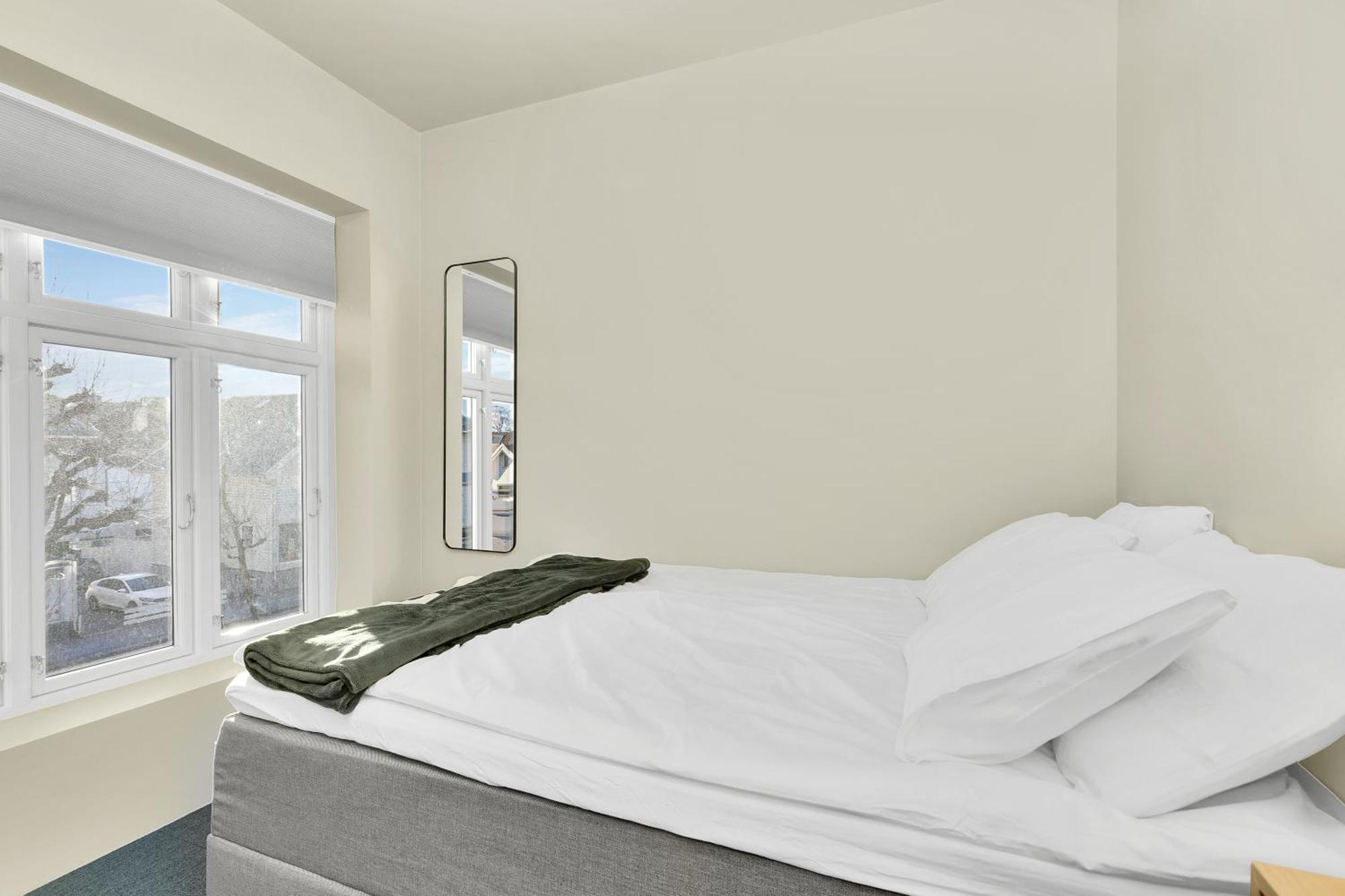 Central Guest House - Bedroom With En Suite Bathroom Stavanger Room photo